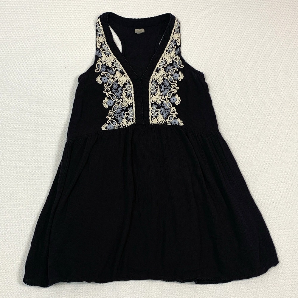 Ecote Urban Outfitters Black Embroidered Boho Mini Dress Small Sleeveless V-Neck